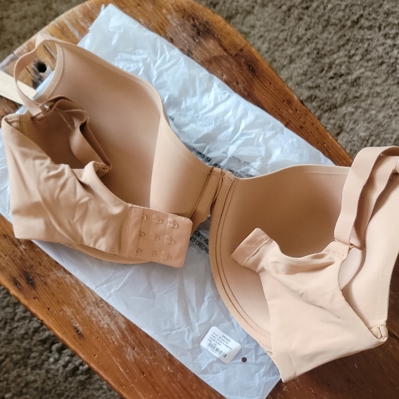 SKIMS Plunge Bra - 38H - Picture 5 of 6